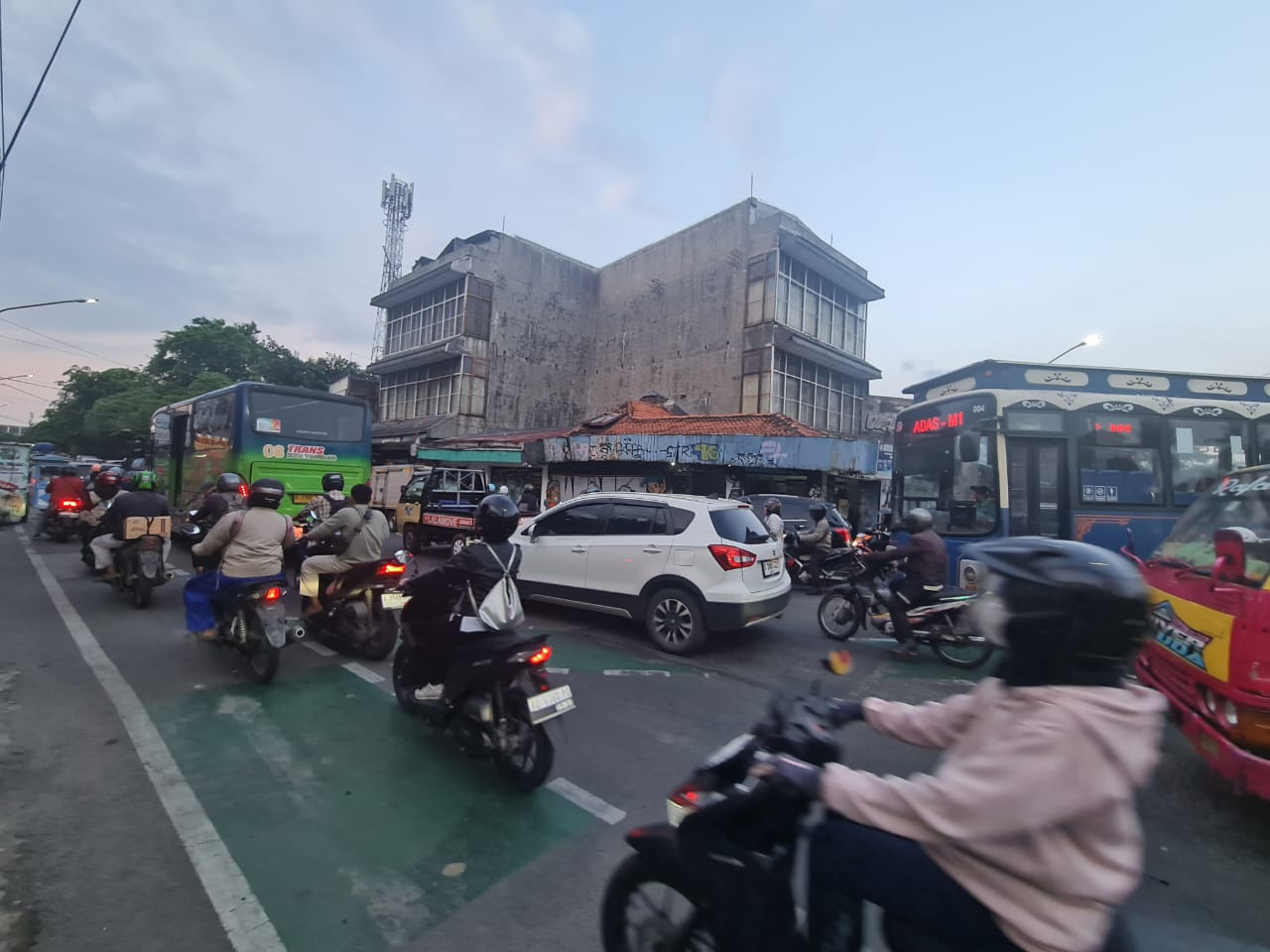 Tangerang kota jalur pulang kerja - TangerangLife.Com Tangerang kota jalur pulang kerja