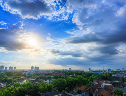 Cuaca Tangerang Hari Ini 11 Agustus 2026, Cerah Berkabut dan Suhu hingga 32°C